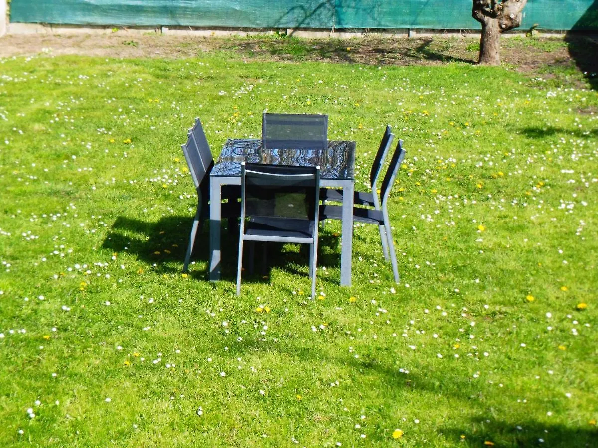 Holiday home Maison Saint-Coulomb