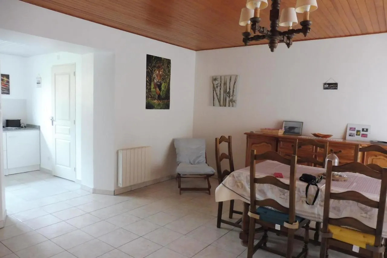 Holiday home Maison Saint-Coulomb